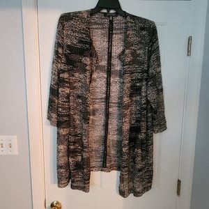 Kasper Mesh Black and Gold Kimono 2x, gently worn.